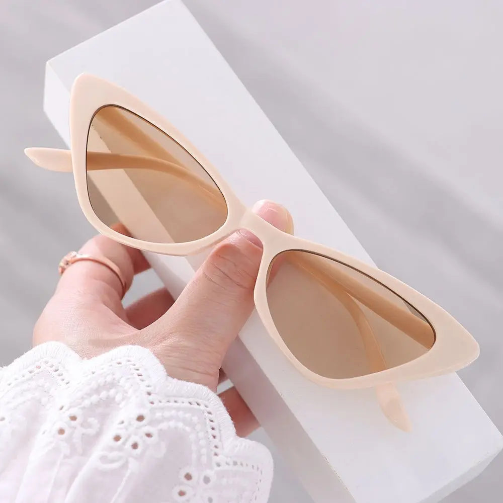 Retro Cat Eye Sunglasses UV400 Brand Designer Fashion Goggle Sun Glasses Women Men Trends Gradient Shades Outdoor Eyewear