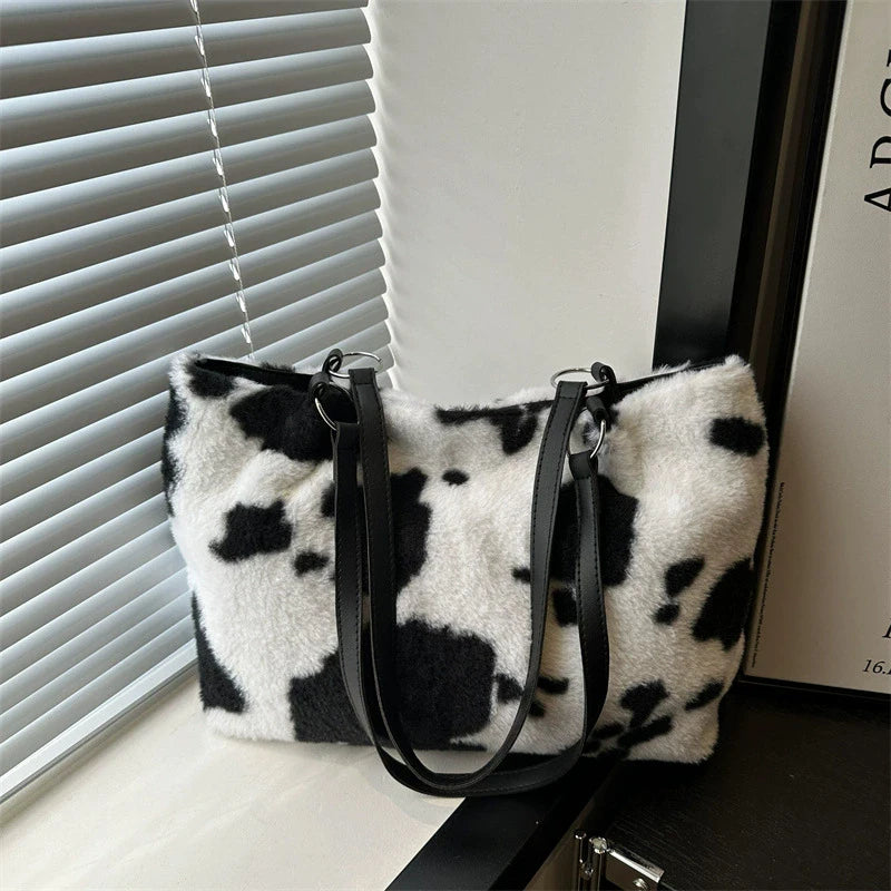 Bolso tipo shopper de gran capacidad para mujer, bolso tote de felpa con estampado de vaca para viajes de invierno, bolso de hombro y de mano estilo diseñador.